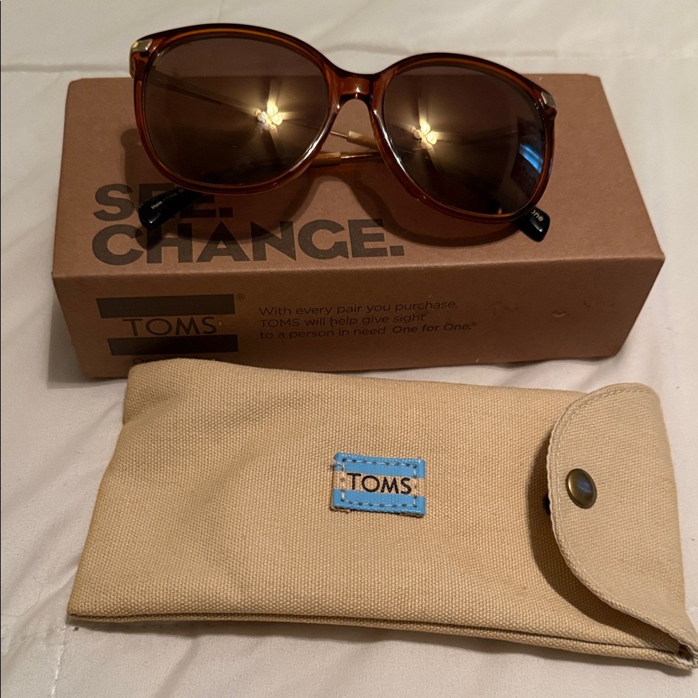 TOMS Sandela Auburn Tortoise Shell Sunglasses